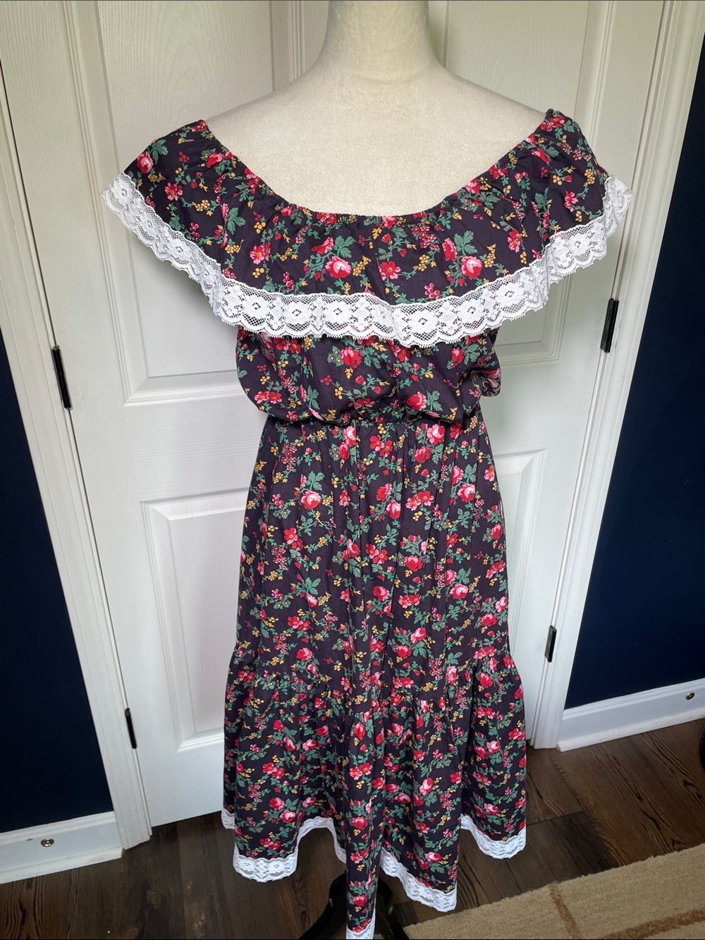 Vintage Try Us Brand Floral Prairie Maxi Dress Lace Trim Adjustable Off Shoulder